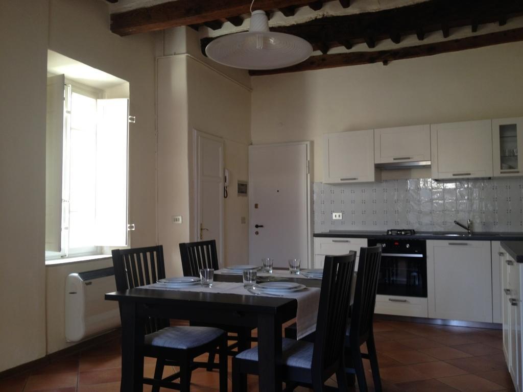 Apartamento La Rondine Lucca Habitación foto