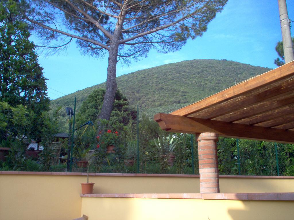 Apartamento La Rondine Lucca Habitación foto