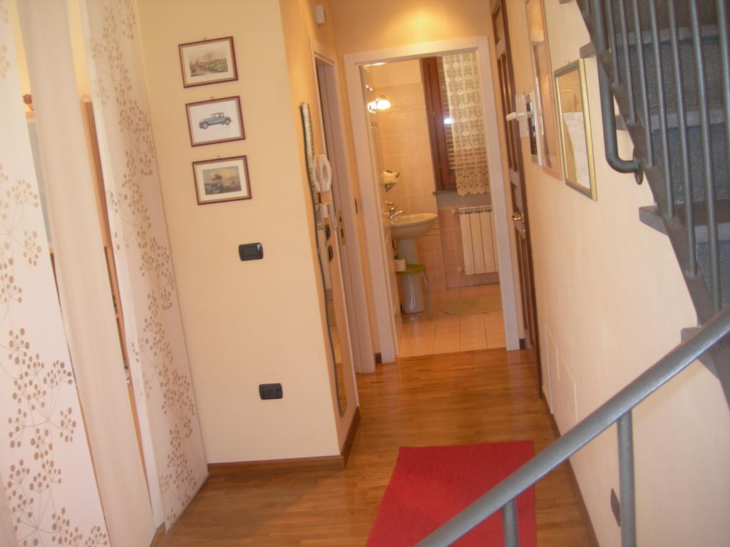 Apartamento La Rondine Lucca Habitación foto